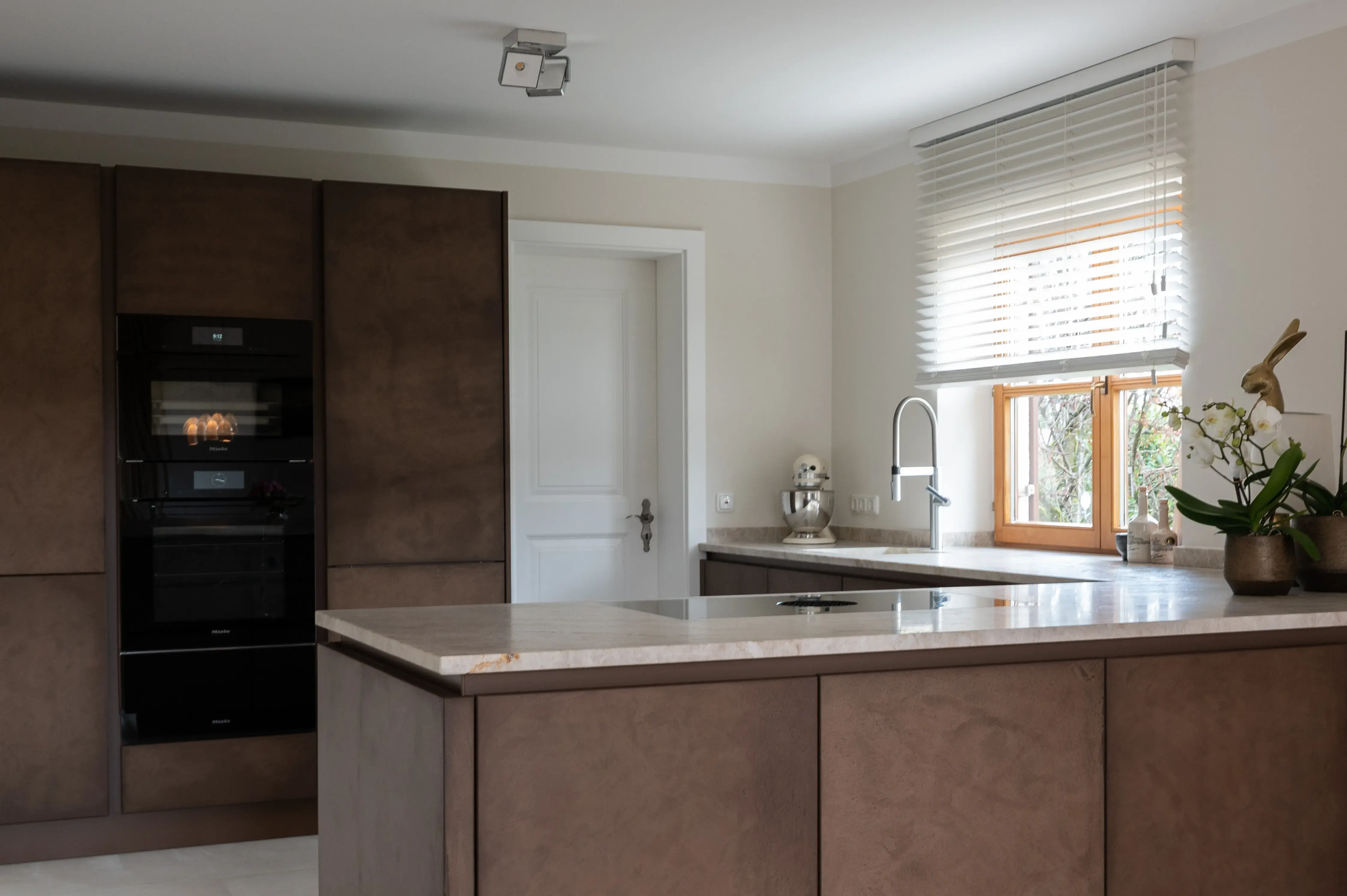 Küche aus Beton - Kombiniert mit einem hellen Granit