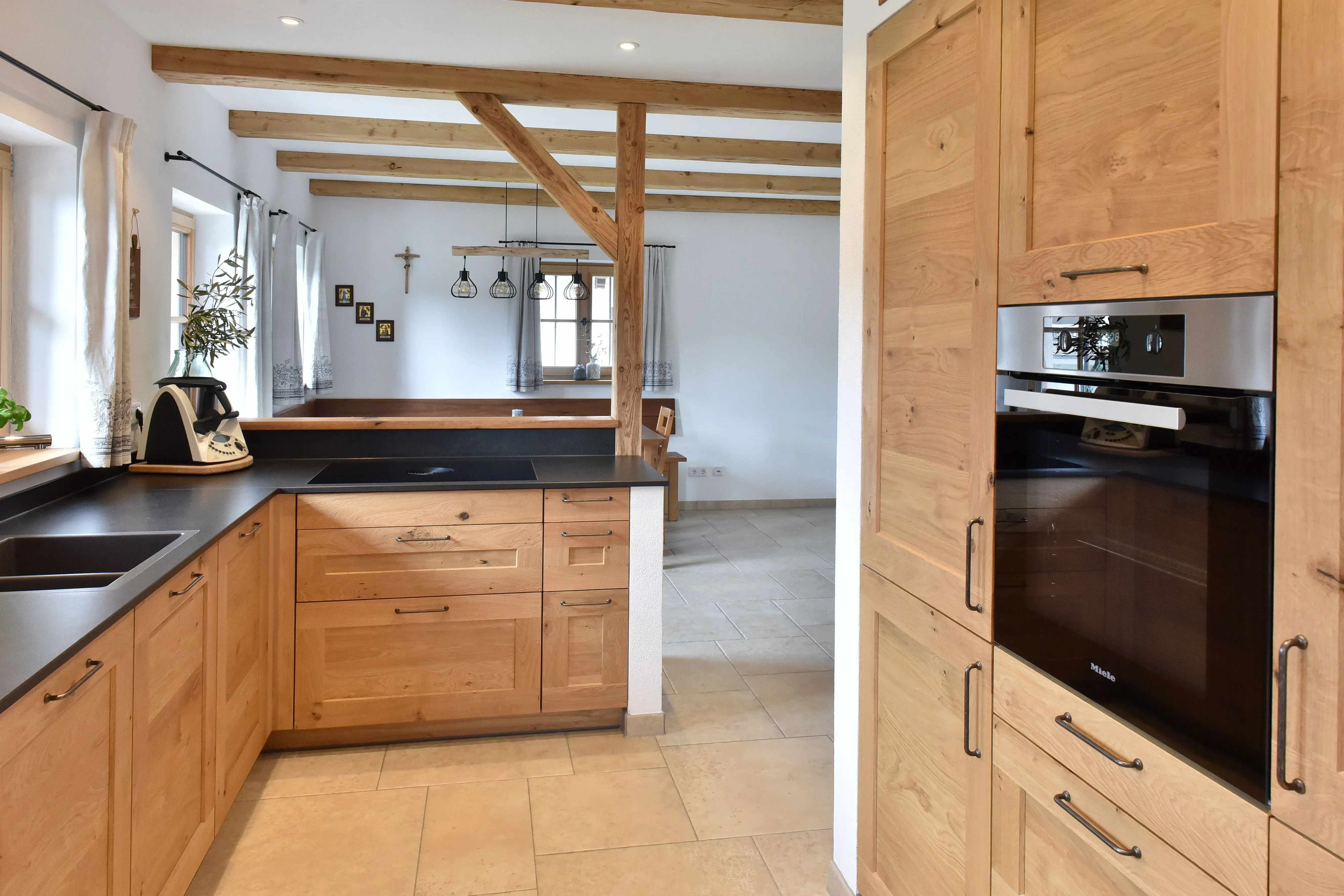 Alpenländische Landhausküche