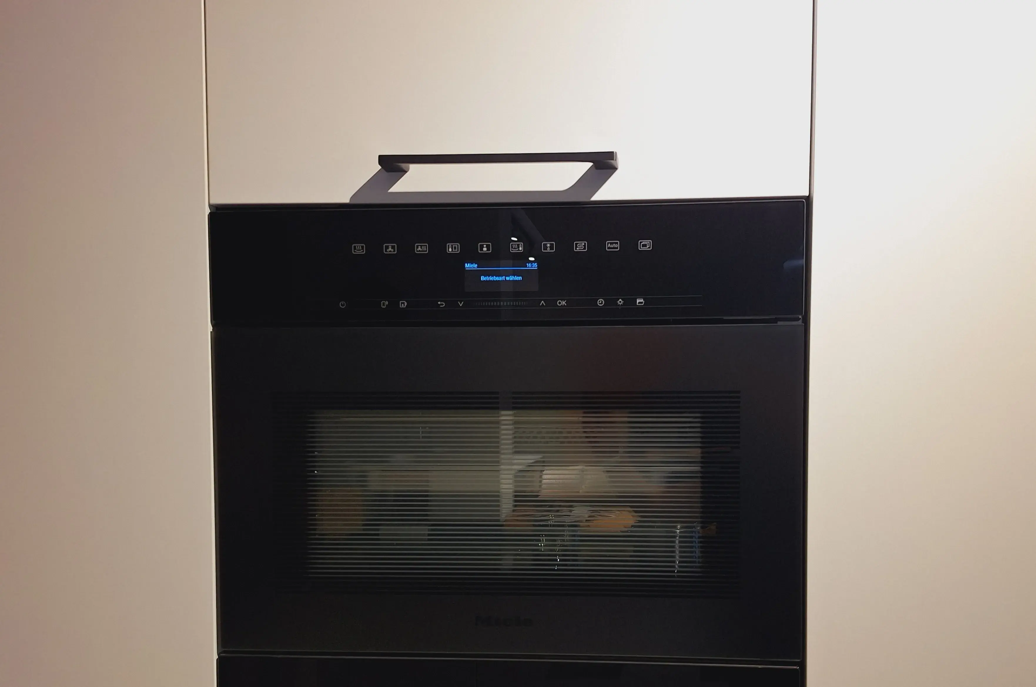 Miele Dampfbackofen DGC 7440 HCX Pro